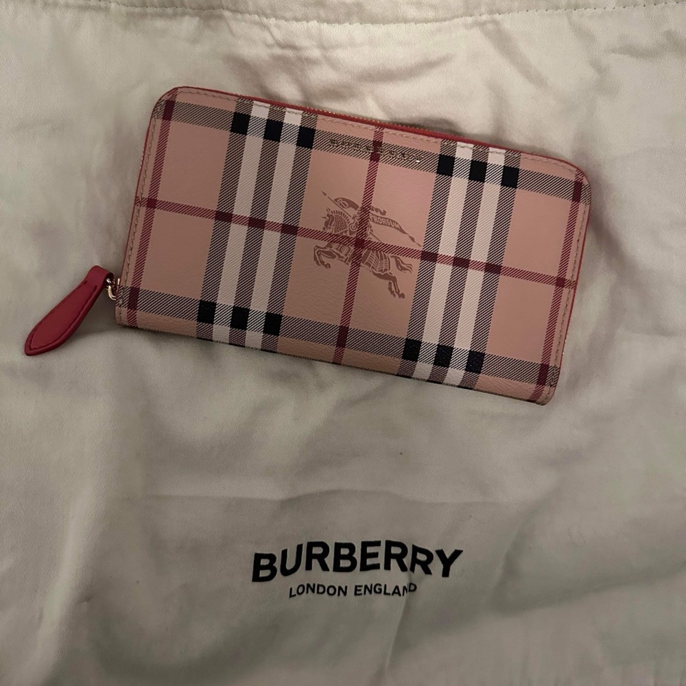 Burberry wallet